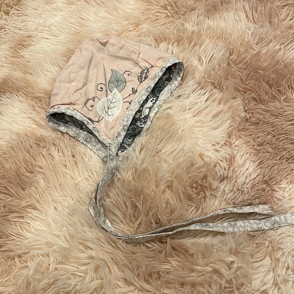 💕 Light Pink Linen Floral Reversable Baby Bonnet